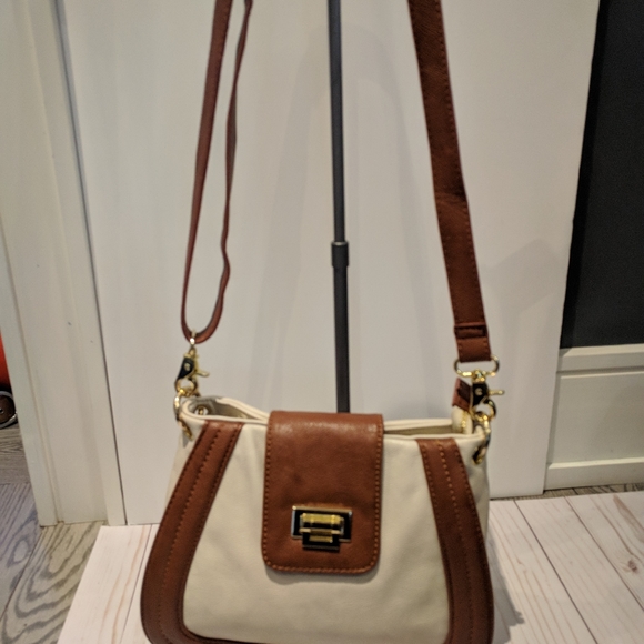 Celeb croosbody bag - Picture 1 of 7